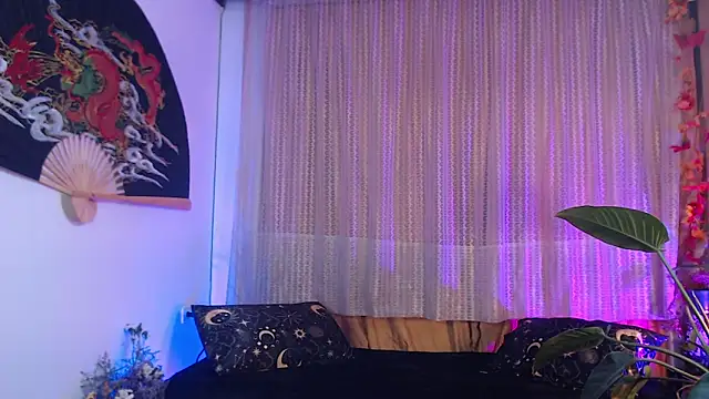 Ellyuwuw online show from April 2026 11:53:02 PM