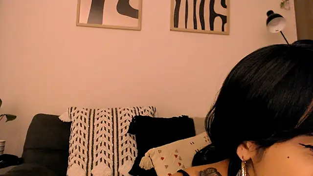 lanzybloom online show from October 2025 02:53:01 AM