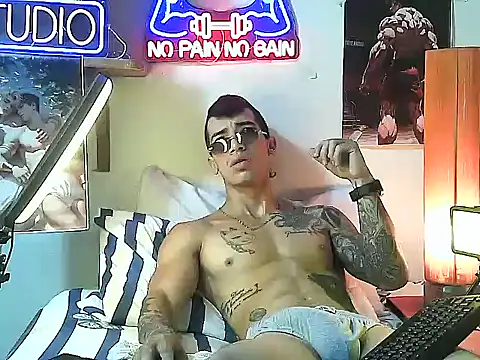 Strongcockfitness online show from October 2025 04:17:02 PM