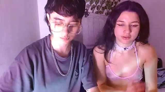 Snapshot of Britney_thx chatting on December 2025 03:15:01 AM Britney thx online show from December 2025 03:15:01 AM