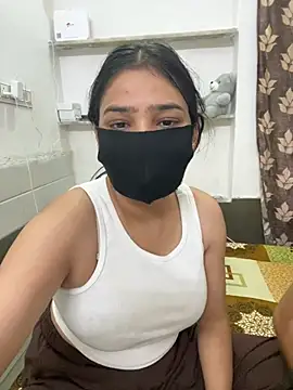 Snapshot of Sex_Queen_aaraya chatting on June 2026 07:03:02 AM Sex Queen aaraya online show from June 2026 07:03:02 AM