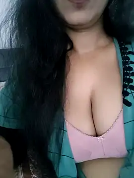 Snapshot of Deepa_Sharma143 chatting on April 2026 02:06:01 AM Deepa Sharma143 online show from April 2026 02:06:01 AM