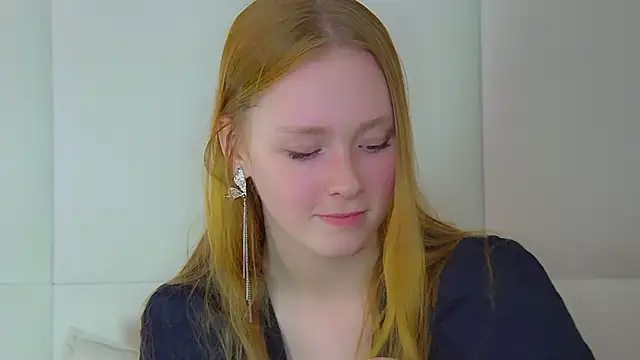 AgataFoxley online show from September 2025 07:19:02 AM