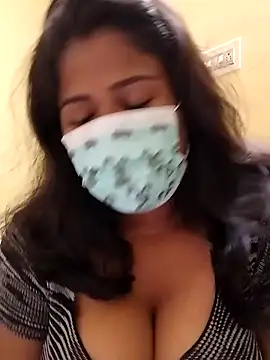 Snapshot of HAANNIAA chatting on September 2025 06:08:02 PM HAANNIAA online show from September 2025 06:08:02 PM