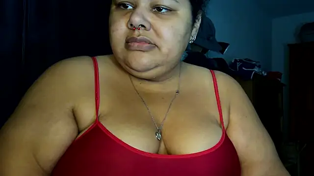 Snapshot of xlatinastar chatting on June 2026 07:01:02 PM xlatinastar online show from June 2026 07:01:02 PM