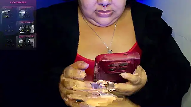 Snapshot of xlatinastar chatting on July 2026 05:06:02 PM xlatinastar online show from July 2026 05:06:02 PM