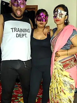 Family02 online show from September 2025 04:08:01 PM