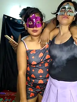 Family02 online show from September 2025 05:02:02 PM