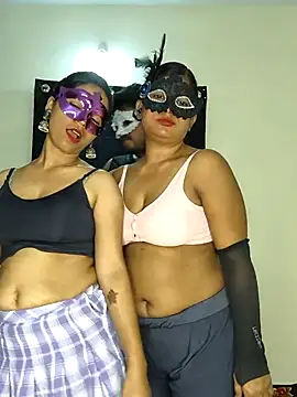 Family02 online show from October 2025 03:58:01 PM