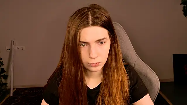 AliceCUNTach online show from November 2025 05:10:01 AM