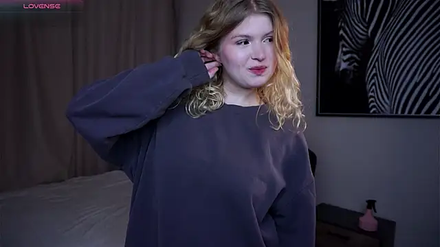 ShontaWasilko online show from November 2025 05:33:02 PM