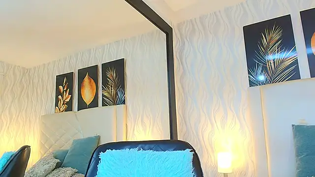 Lean Portman online show from February 2026 08:34:01 PM