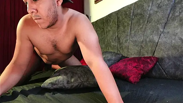 Misterjhons2 online show from April 2026 07:07:01 PM