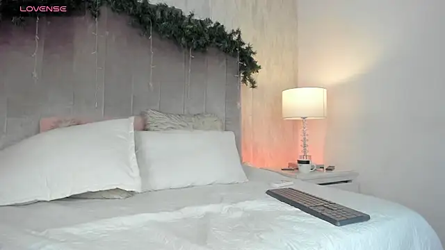 salma lutz online show from December 2025 12:53:02 PM