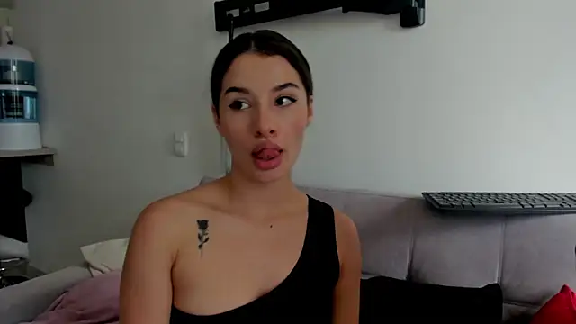Snapshot of 0ne_0f_0ne chatting on July 2026 05:56:02 PM 0ne 0f 0ne online show from July 2026 05:56:02 PM