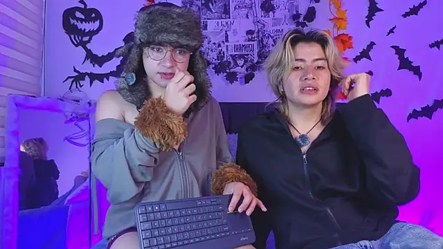 Snapshot of Vamps_Lovers chatting on October 2025 01:18:02 PM Vamps Lovers online show from October 2025 01:18:02 PM