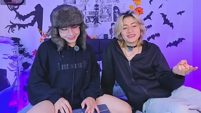 Snapshot of Vamps_Lovers chatting on November 2025 01:23:01 PM Vamps Lovers online show from November 2025 01:23:01 PM