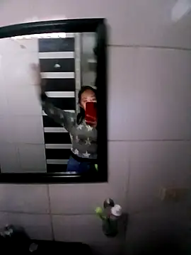 Snapshot of Venuxx chatting on December 2025 06:23:01 PM Venuxx online show from December 2025 06:23:01 PM