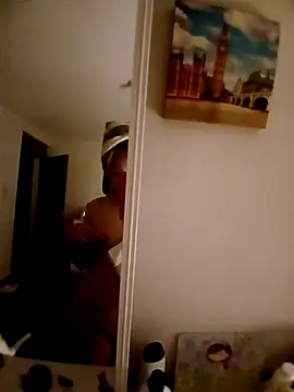 Snapshot of Venuxx chatting on March 2026 11:44:01 PM Venuxx online show from March 2026 11:44:01 PM