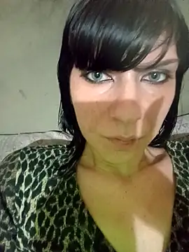 Snapshot of Lea9816 chatting on October 2025 11:28:02 PM Lea9816 online show from October 2025 11:28:02 PM