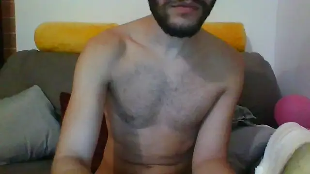 Amicisegreti online show from October 2025 05:06:01 AM