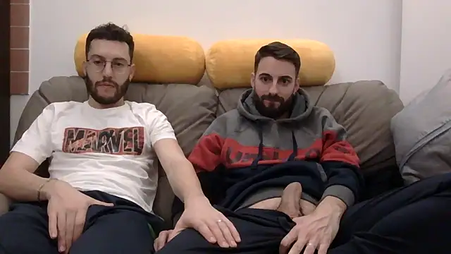 Amicisegreti online show from February 2026 08:40:01 PM