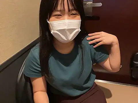 Snapshot of hikiwarinatto_xoxo chatting on October 2025 10:33:01 AM hikiwarinatto xoxo online show from October 2025 10:33:01 AM