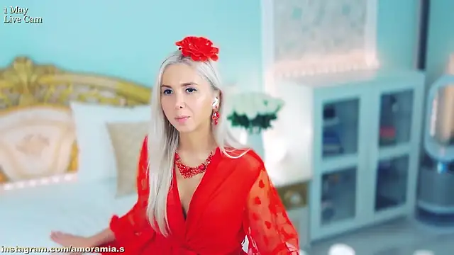 Amoramias online show from May 2026 08:35:02 PM