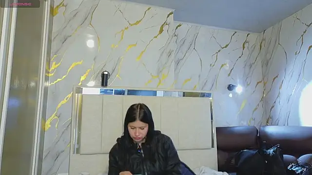 Olivia11  online show from May 2026 12:44:02 PM