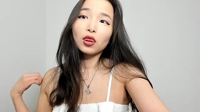 Soyun Mia online show from February 2026 11:47:02 AM