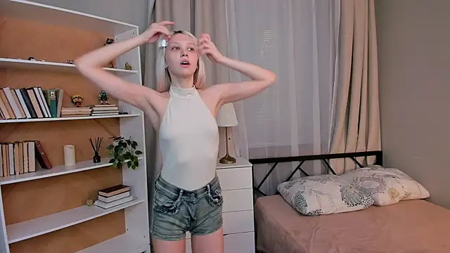 ErinBissonnette online show from April 2026 07:07:01 PM