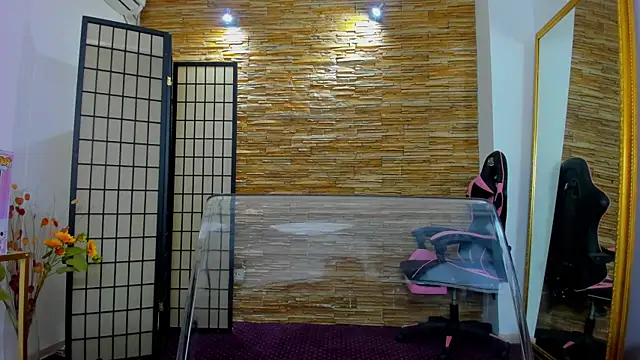 Jelly Bee online show from December 2025 08:15:02 PM