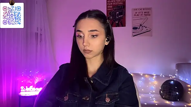 LinaMour online show from March 2026 01:22:02 AM