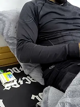 yazinyazin1 online show from November 2025 01:12:02 PM