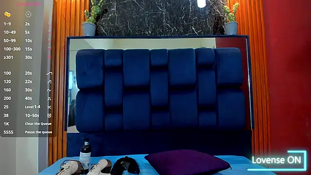 JisooLuv online show from October 2025 02:56:02 PM