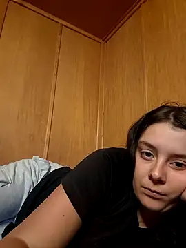 YoungLiisaxx online show from September 2025 05:51:02 AM