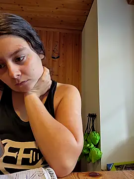 YoungLiisaxx online show from October 2025 08:14:02 AM