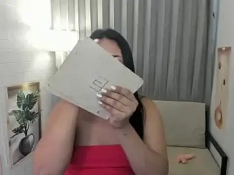 Snapshot of TsUncutKaren chatting on February 2026 05:23:02 AM TsUncutKaren online show from February 2026 05:23:02 AM