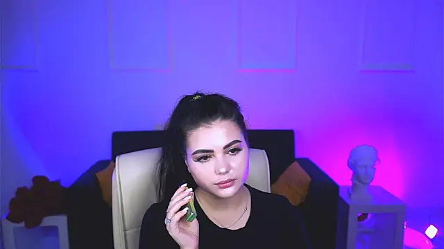 NaomiWilsons online show from September 2025 10:15:01 AM