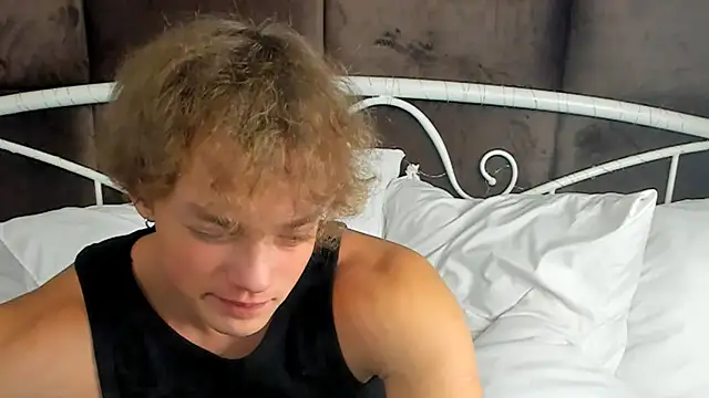 ChaseMuscular online show from October 2025 03:24:01 PM