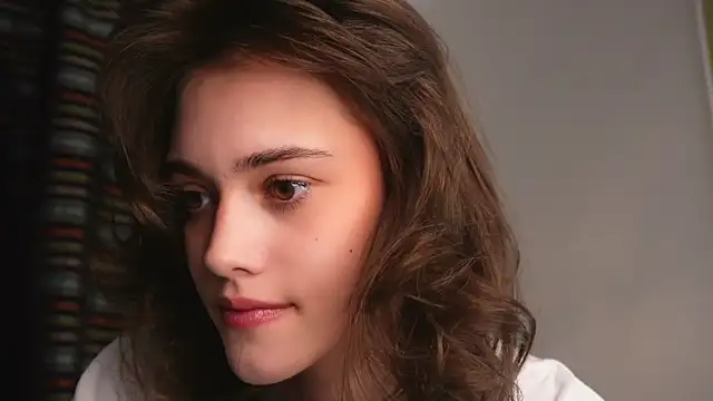 Snapshot of ttragedienne chatting on November 2025 01:43:01 PM ttragedienne online show from November 2025 01:43:01 PM