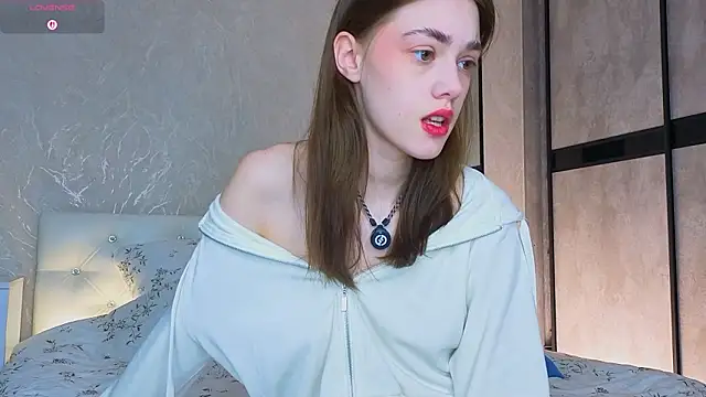 Snapshot of ttragedienne chatting on February 2026 02:29:01 AM ttragedienne online show from February 2026 02:29:01 AM