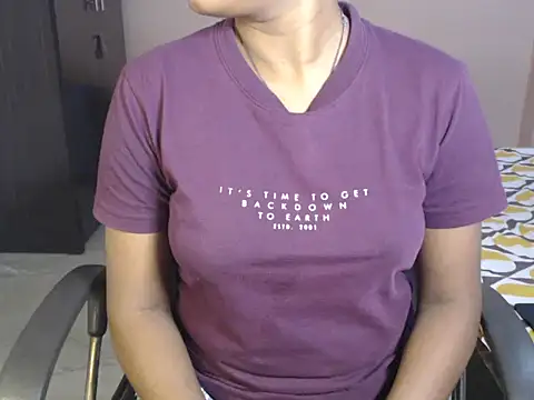 Snapshot of hot_riaa25 chatting on May 2026 06:05:02 PM hot riaa25 online show from May 2026 06:05:02 PM