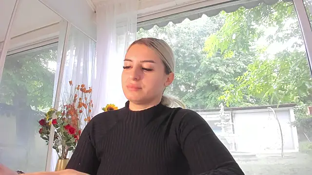 Snapshot of Ella_Vee chatting on May 2026 05:36:02 AM Ella Vee online show from May 2026 05:36:02 AM