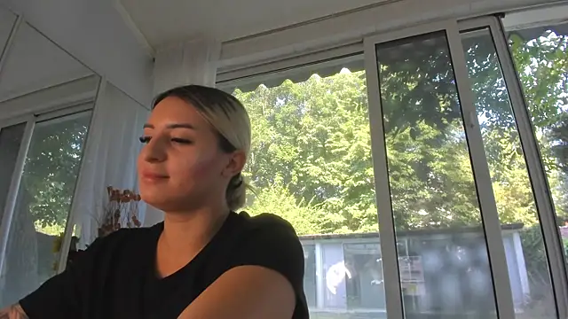 Ella Vee online show from July 2026 06:31:01 AM