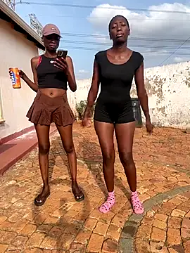 Melanin2002 online show from November 2025 02:16:01 PM