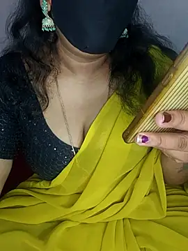 luci-queen online show from May 2026 06:35:02 PM