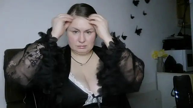 Snapshot of MartaXLove chatting on April 2026 05:50:02 PM MartaXLove online show from April 2026 05:50:02 PM