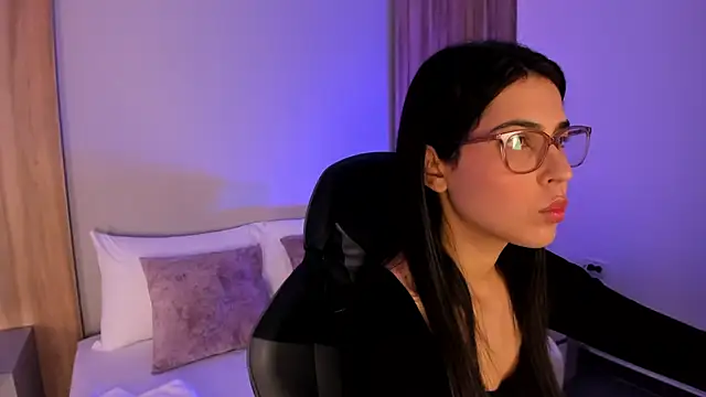 desireee  online show from November 2025 12:15:01 PM