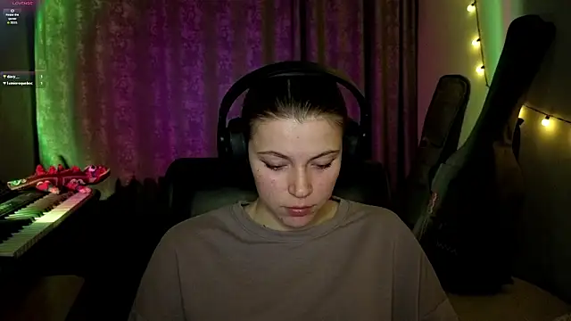 CutieAnny online show from March 2026 08:58:02 PM